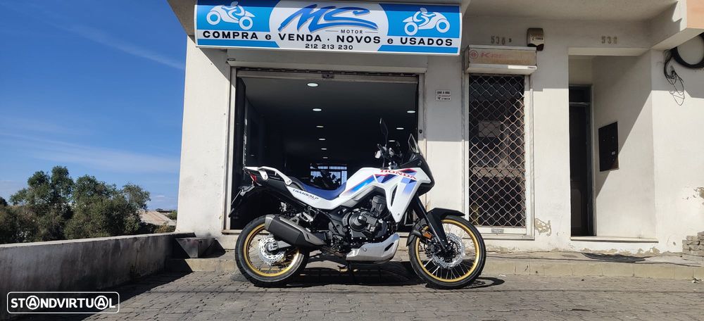 Honda Transalp 750 E-Clutch - 1