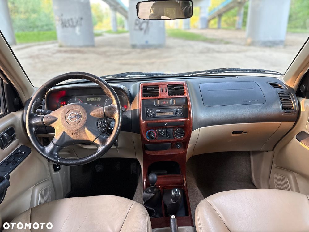 Nissan Terrano 2.7 TD S - 11