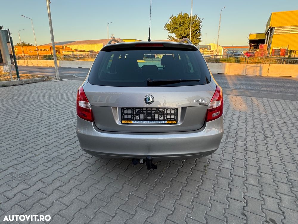 Skoda Fabia 1.6 16V Combi Tiptronic Elegance - 25