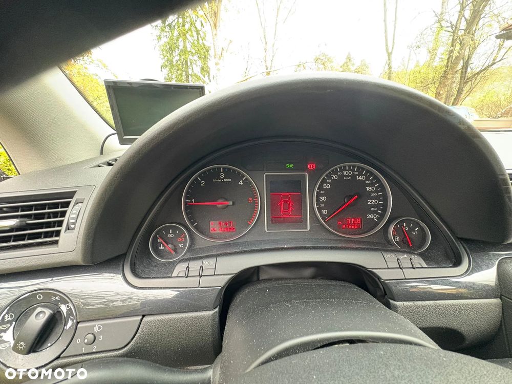 Audi A4 Limousine - 6