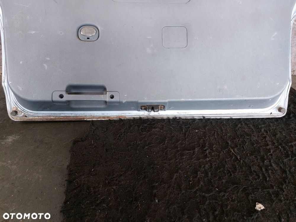 KOMPLETNY TYŁ HYUNDAI TRAJET I FL SI KLAPA BAGAŻNIKA BLENDA KLAPY LAMPA TYŁ - 2