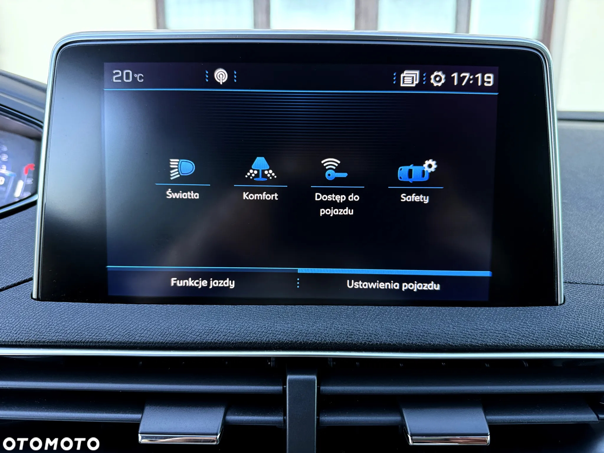 Peugeot 5008 1.6 PureTech Allure S&S EAT8 - 23