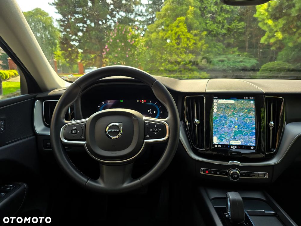 Volvo XC 60 B4 D Momentum Pro - 19