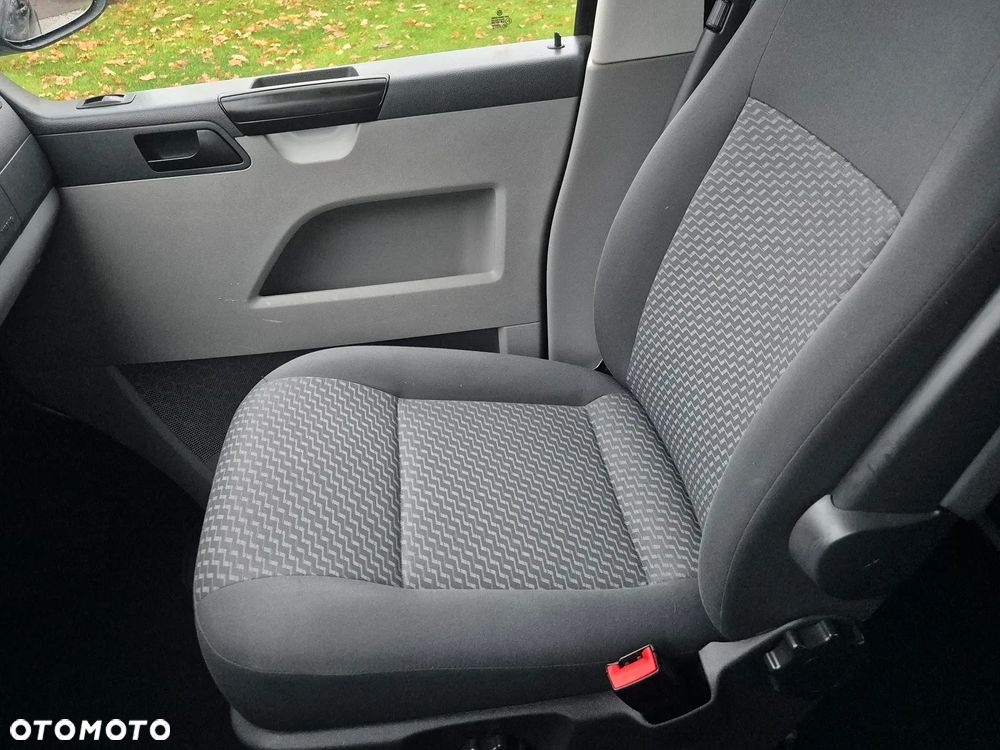 Volkswagen Transporter Caravelle Edition - 18