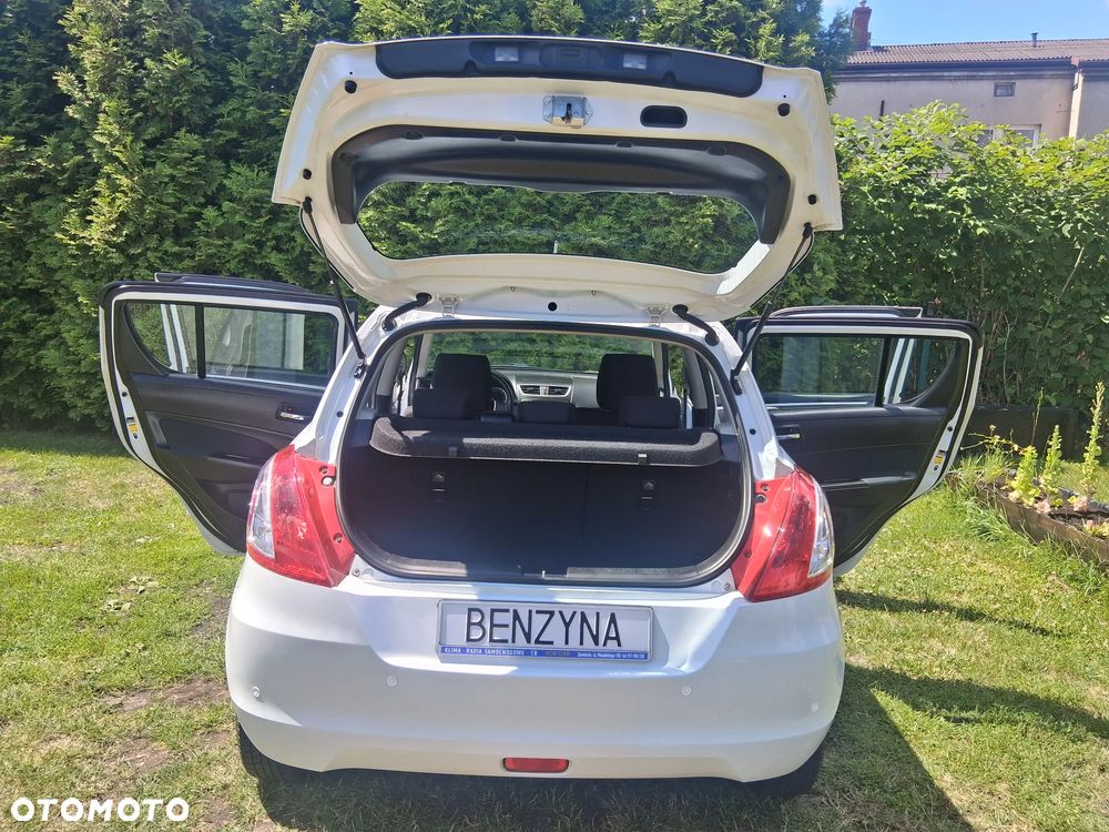 Suzuki Swift - 12