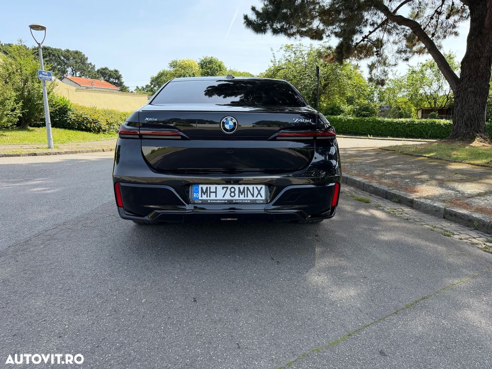 BMW Seria 7 - 8