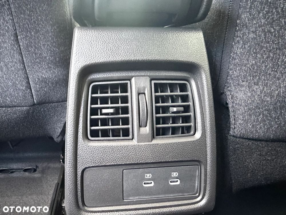 Renault Captur 1.3 TCe mHEV Techno EDC - 9