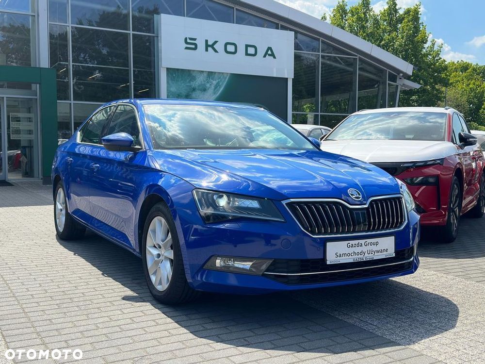 Skoda Superb 2.0 TDI SCR Ambition - 4