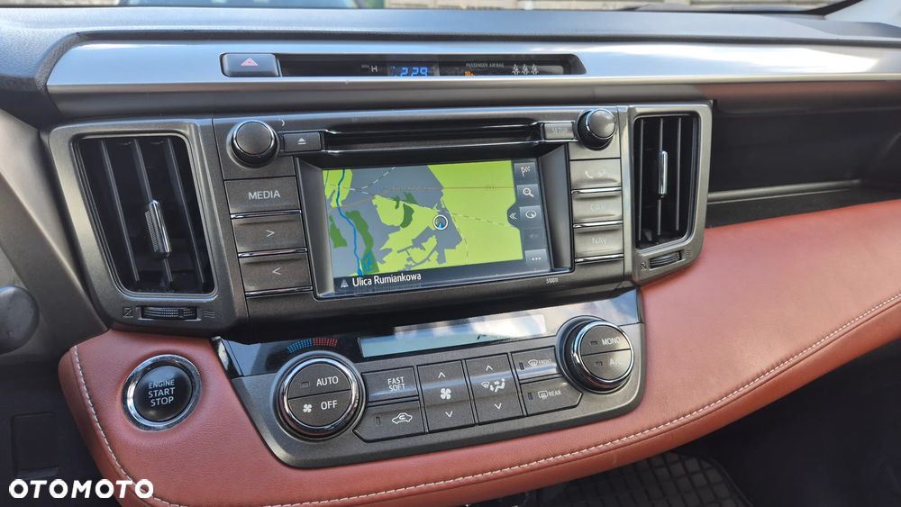 Toyota RAV4 2.0 D-4D Premium - 10