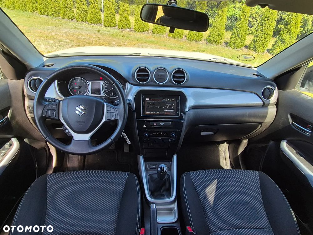 Suzuki Vitara 1.6 Premium 2WD - 10