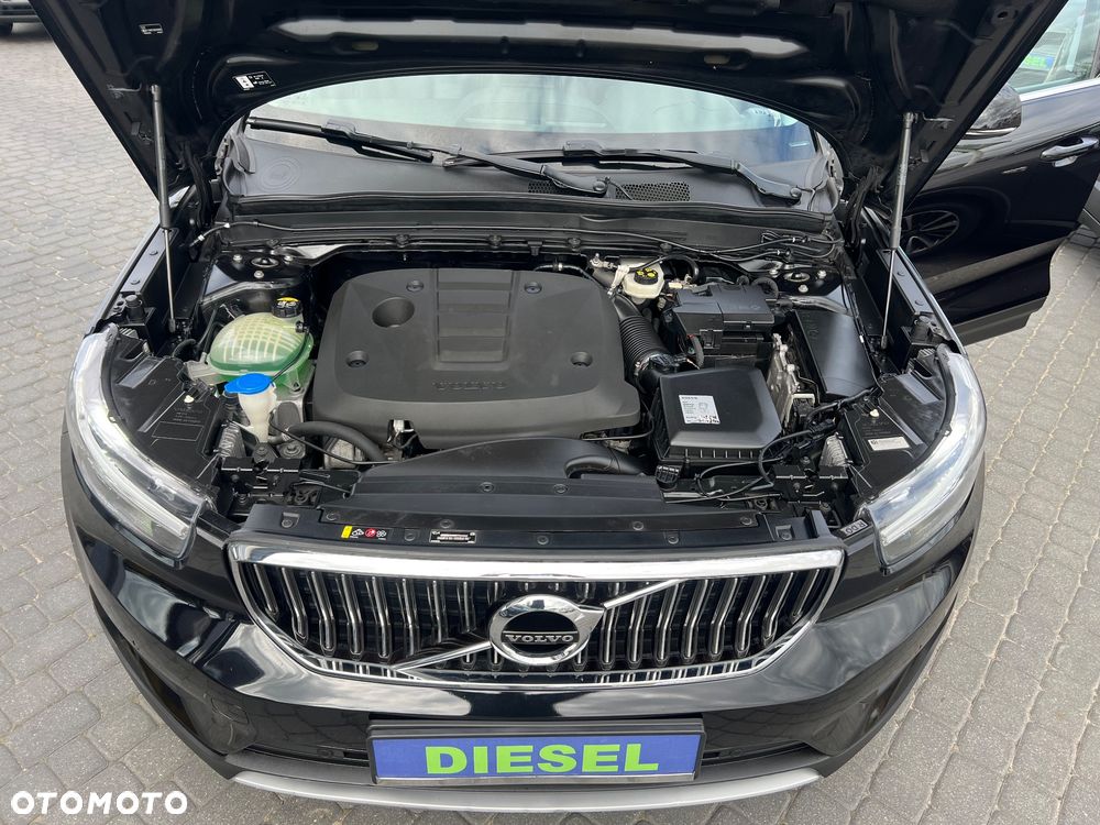 Volvo XC 40 D3 AWD Momentum Pro - 10
