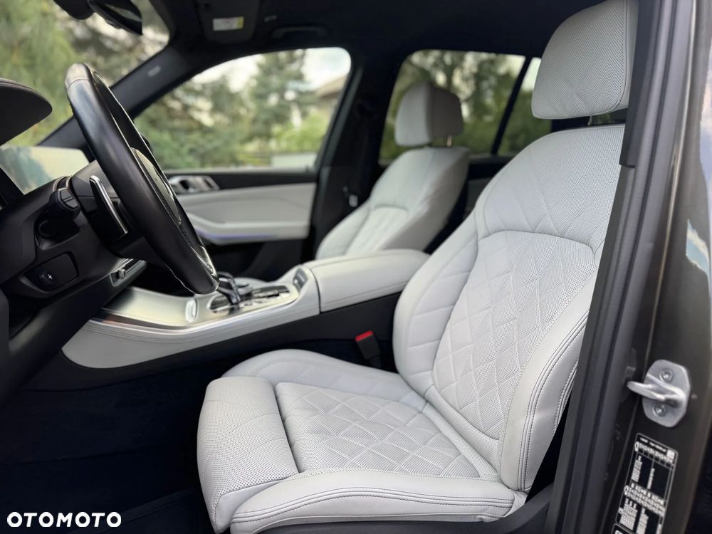 BMW X5 xDrive40i - 18