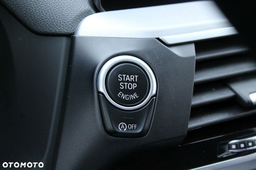 BMW X3 xDrive20i xLine - 35