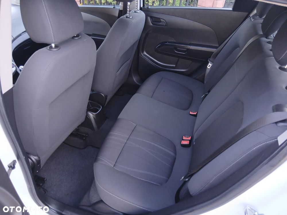 Chevrolet Aveo 1.4 16V LT - 36