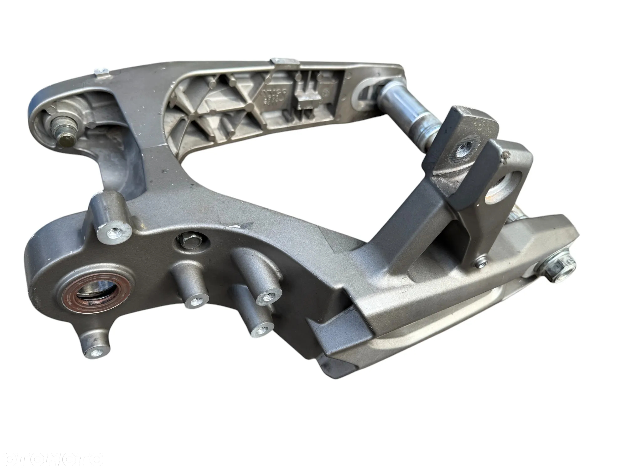 Wahacz  Kymco AK 550  16-21R - 7