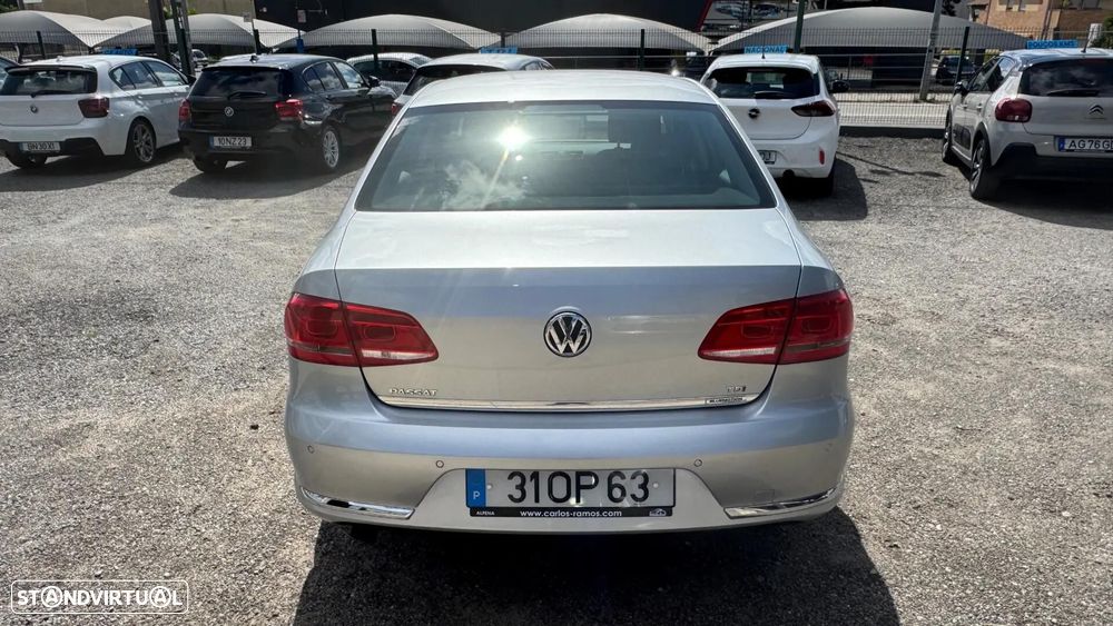 VW Passat 1.6 TDI BlueMotion - 8