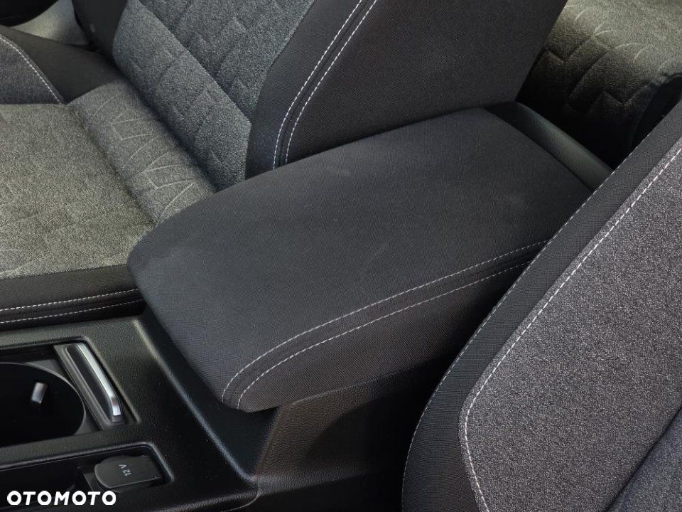 Volkswagen Passat - 27