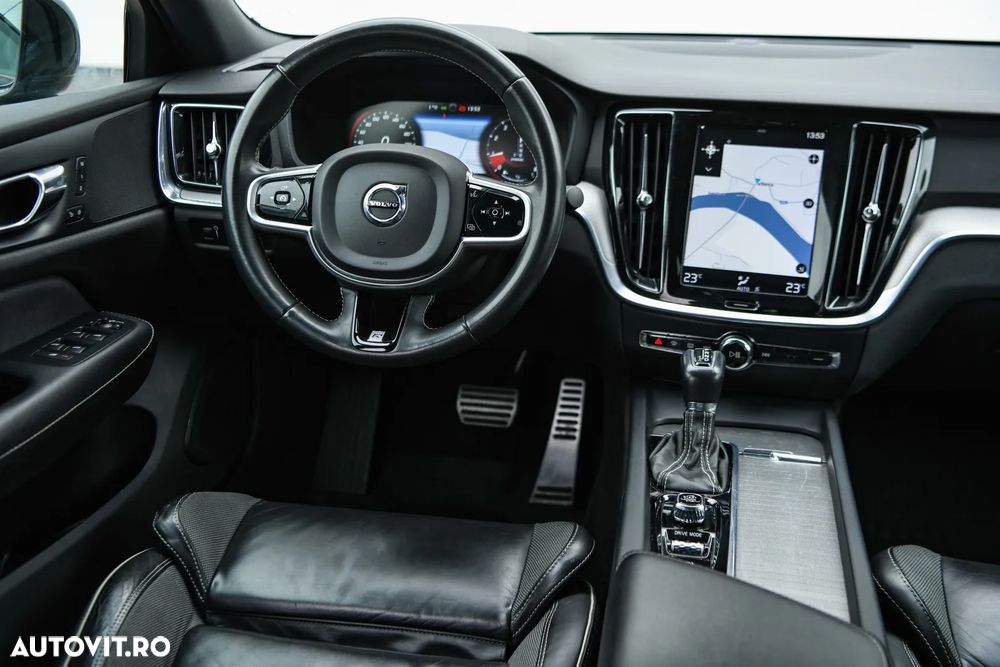 Volvo S60 T5 R-Design - 31