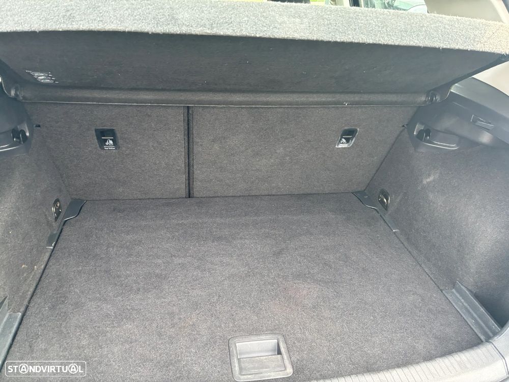 VW Golf 1.6 TDi BlueMotion Comfortline - 11