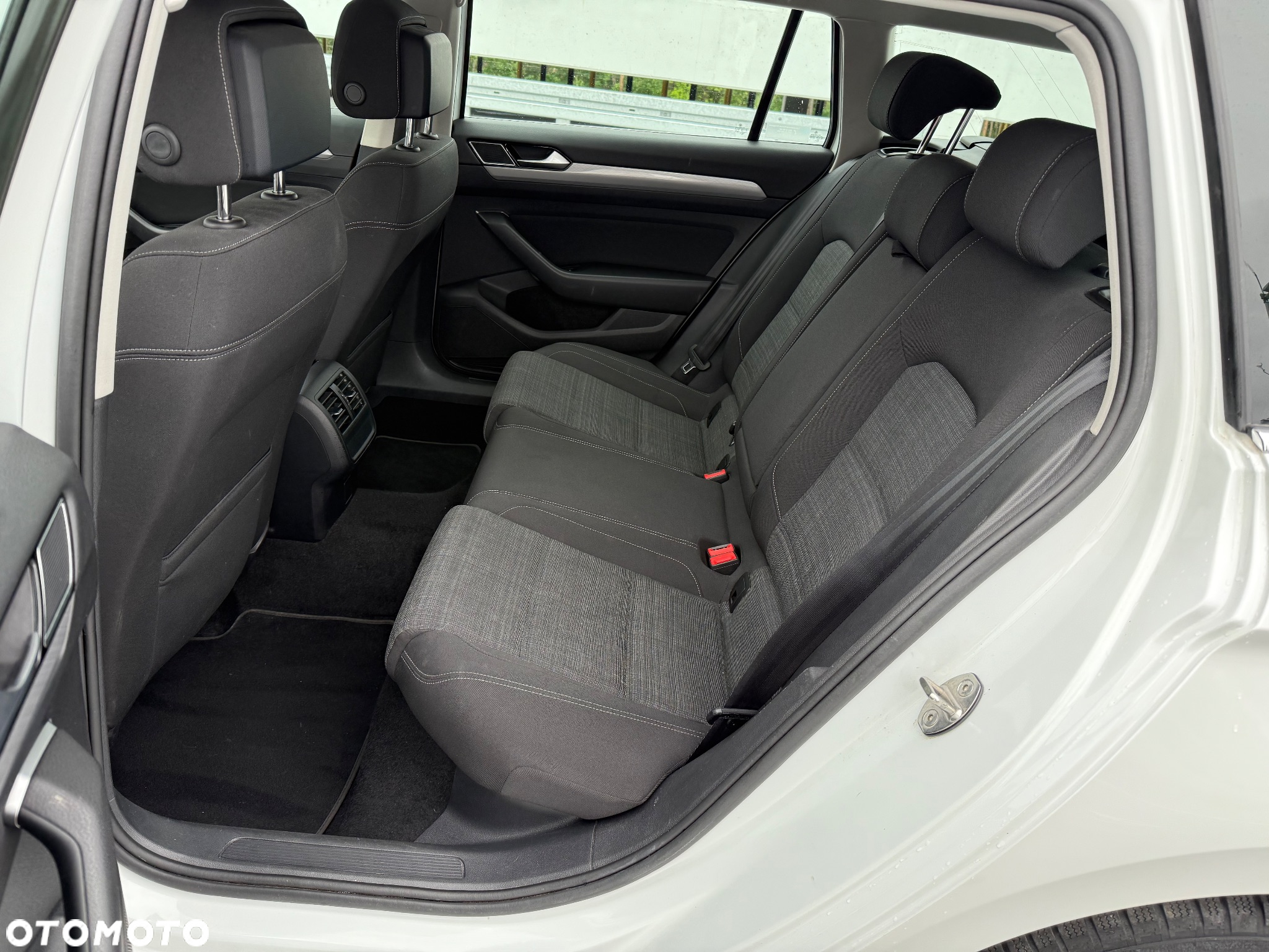 Volkswagen Passat 2.0 TDI EVO Business DSG - 26