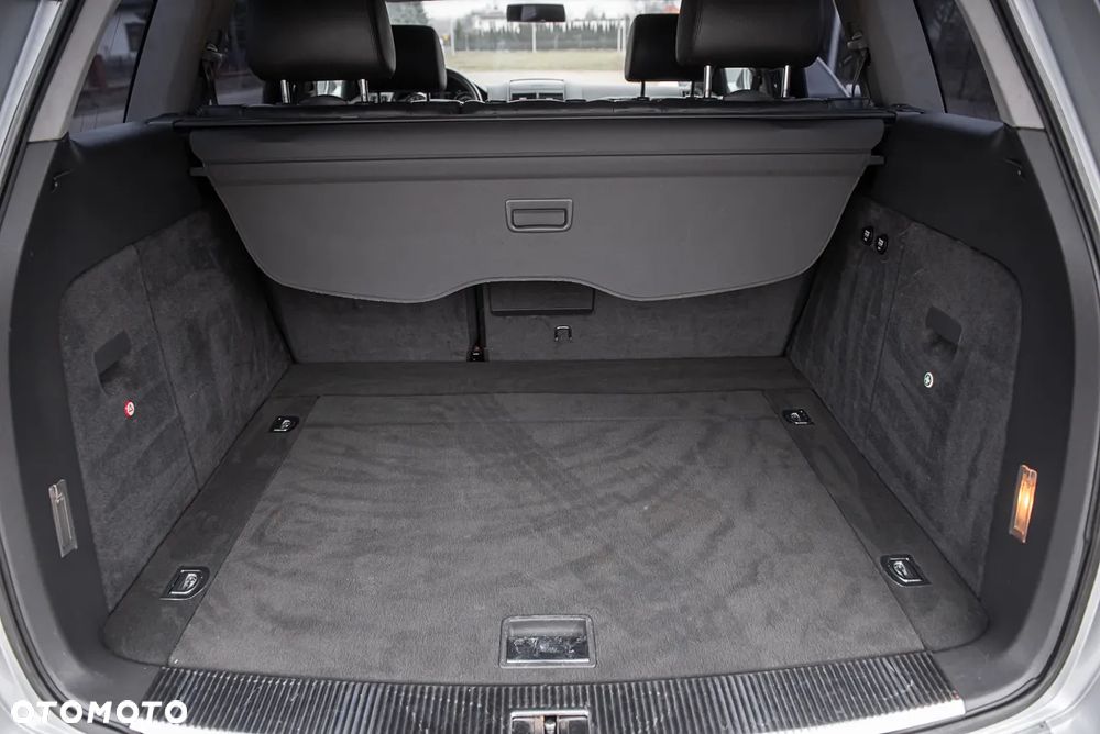 Volkswagen Touareg 3.2 V6 Tiptr - 25