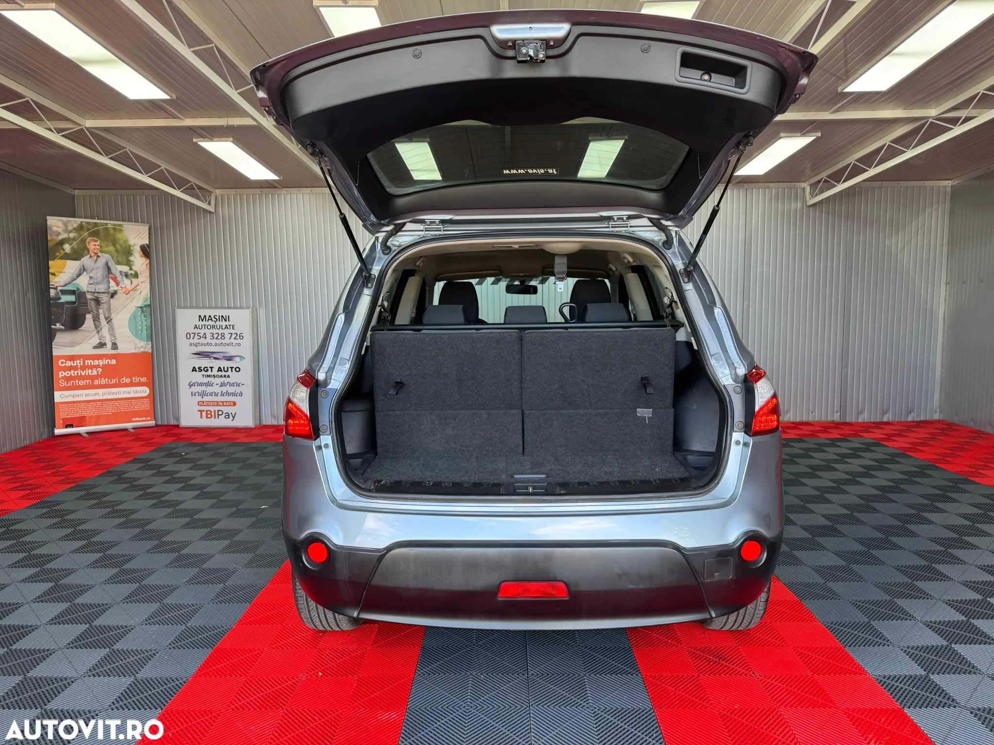 Nissan Qashqai+2 - 16
