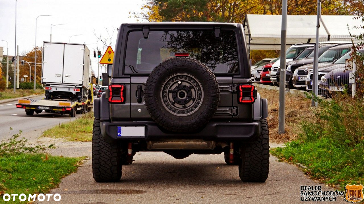 Jeep Wrangler - 5
