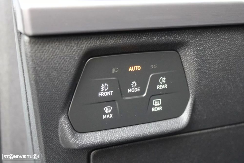 SEAT Leon ST 2.0 TDI FR DSG - 25