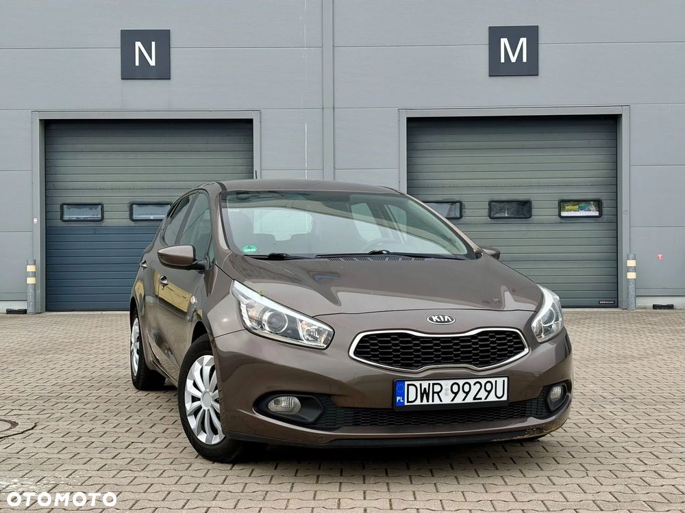 Kia Ceed 1.4 CVVT Attract Plus - 17