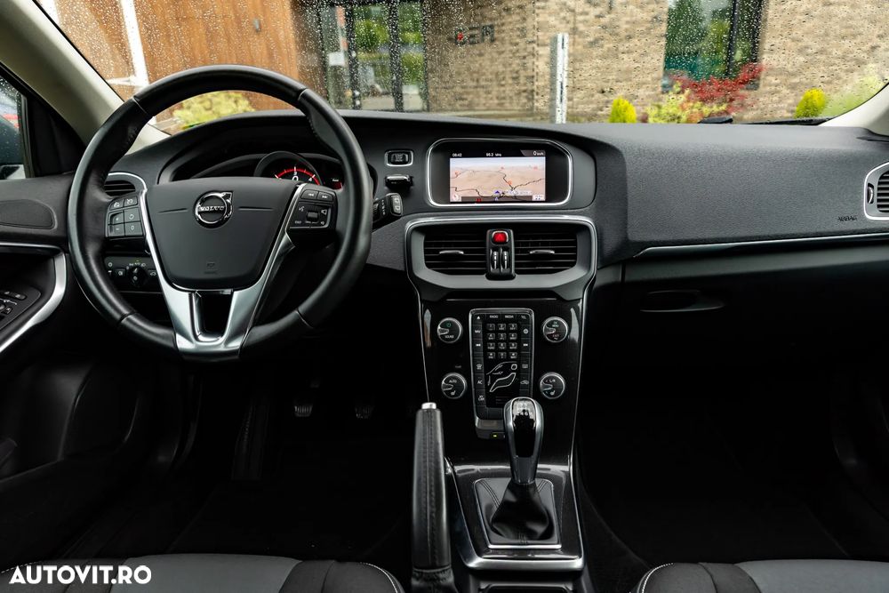 Volvo V40 D2 Momentum - 21