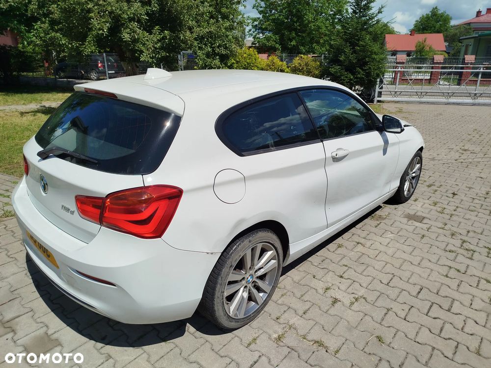 BMW Seria 1 116d Sport Line - 26