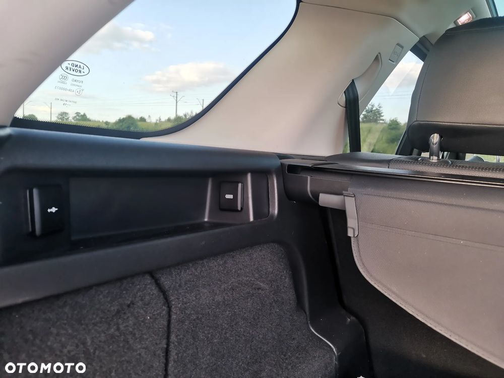 Land Rover Discovery Sport P250 SE - 24