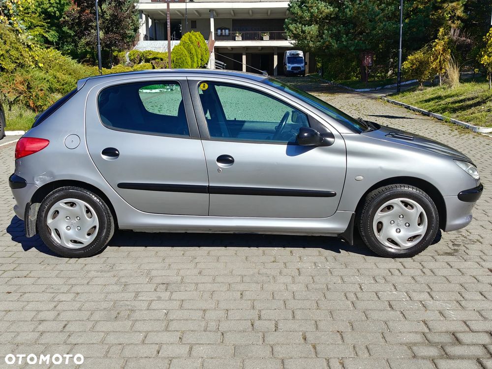Peugeot 206 1.4 XR Presence - 12