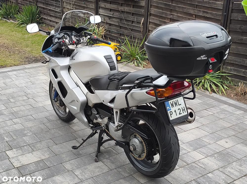 Honda VFR - 7