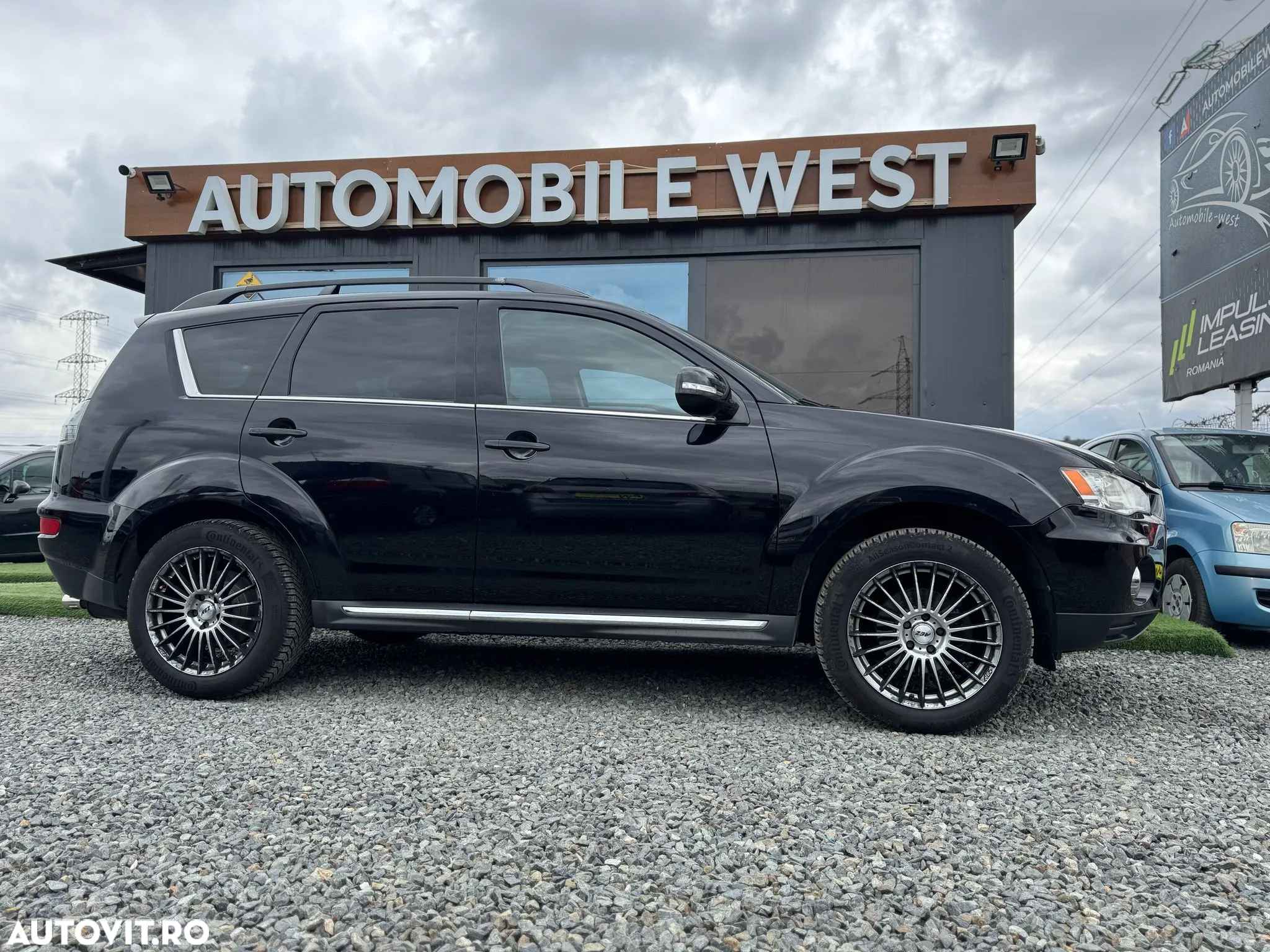 Mitsubishi Outlander - 13