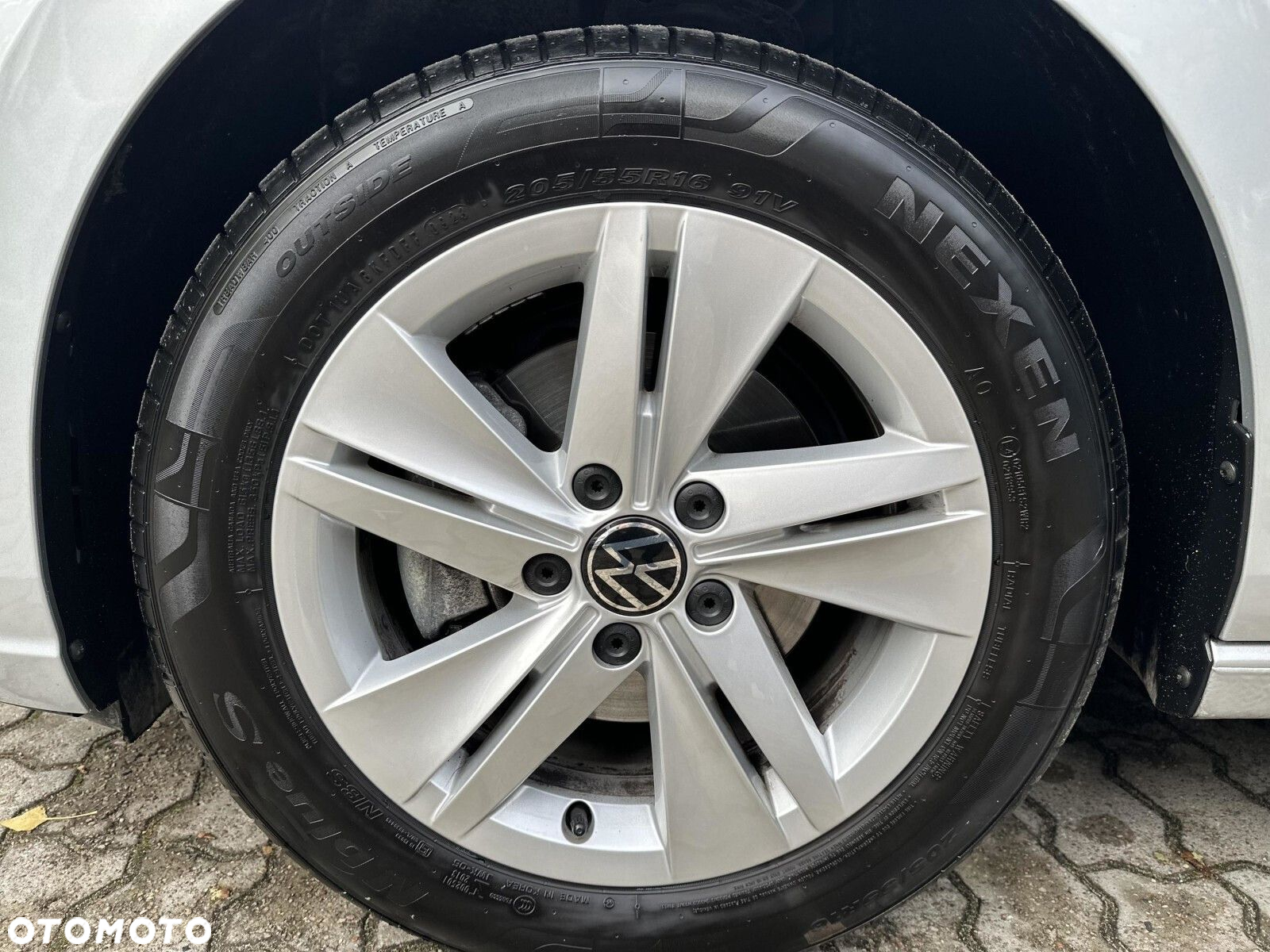 Volkswagen Golf - 9