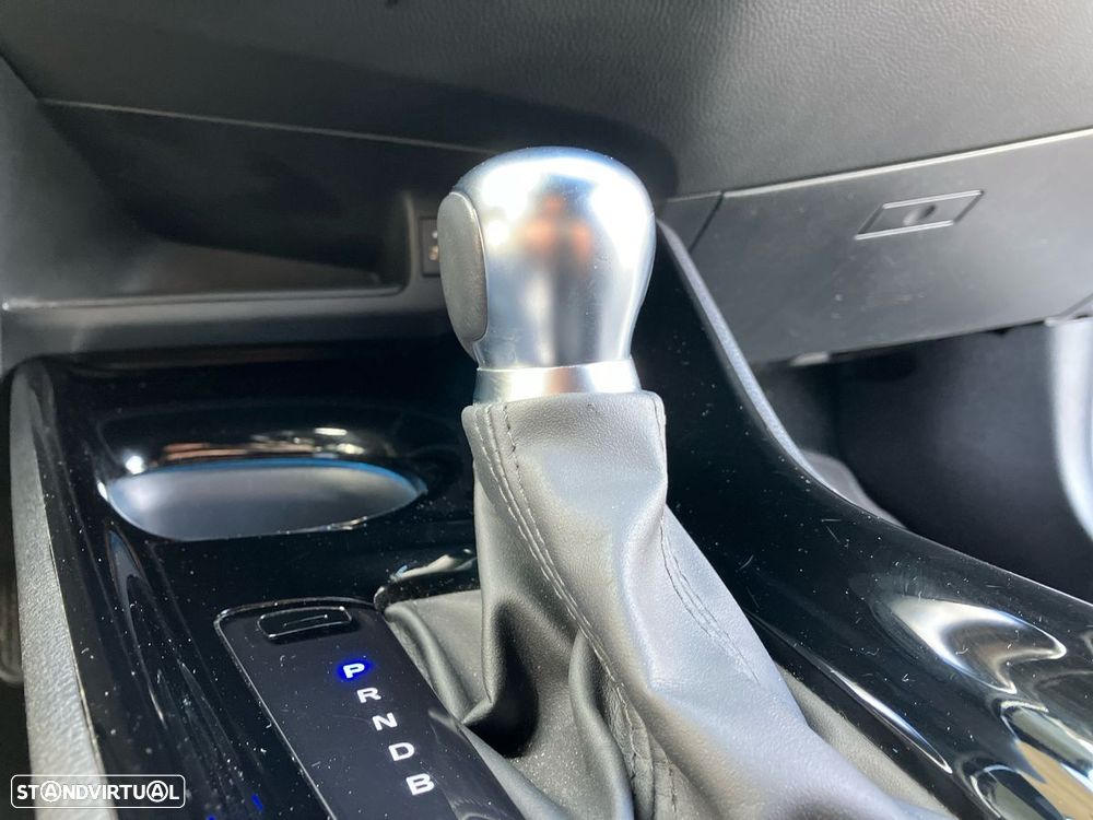 Toyota C-HR 1.8 Hybrid Square Collection — fotografia 20