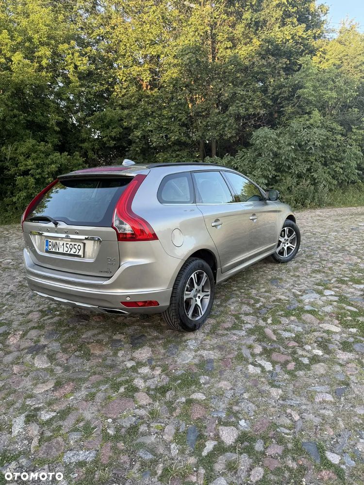 Volvo XC 60 D5 AWD Kinetic - 4