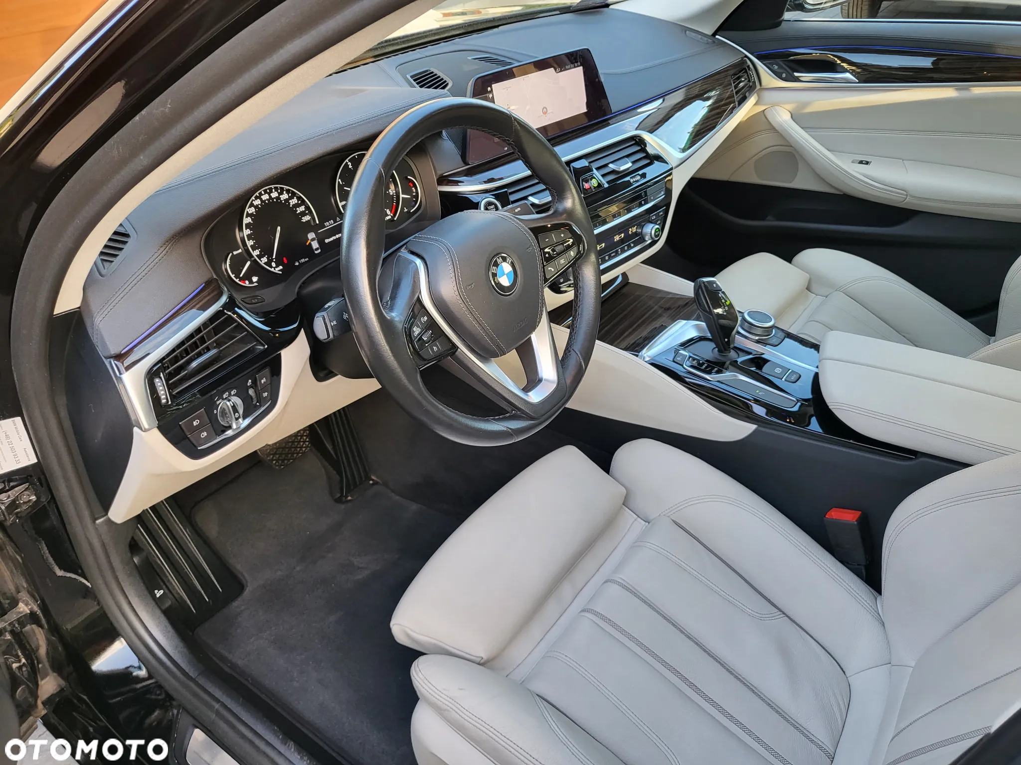 BMW Seria 5 520d xDrive Luxury Line - 30
