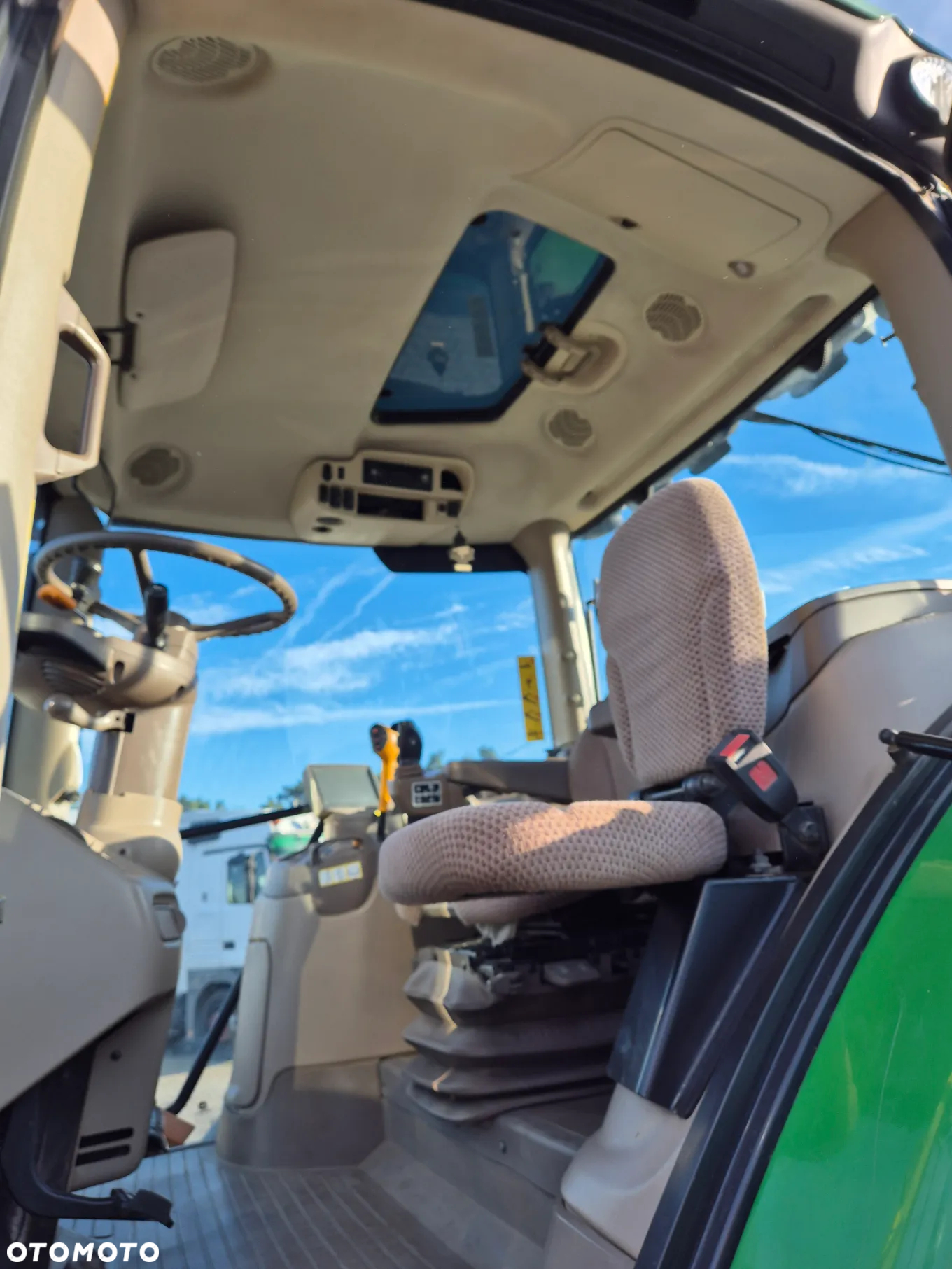 John Deere 6215R, GPS, 50km/h - 9
