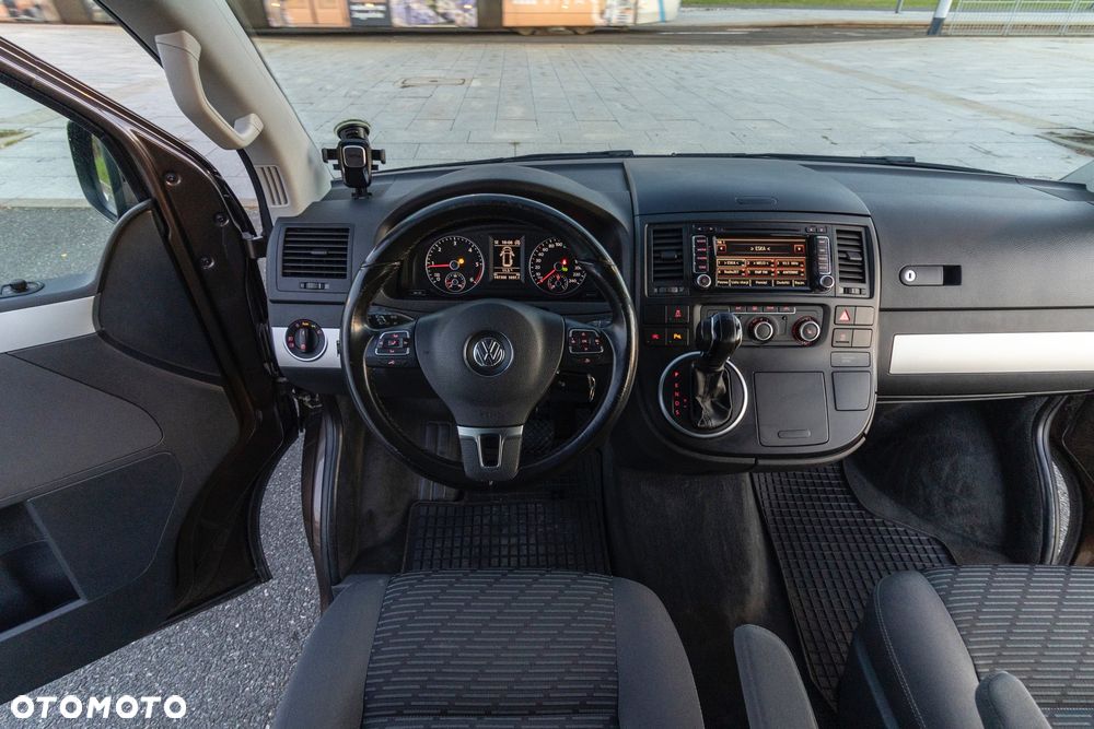 Volkswagen Multivan - 39