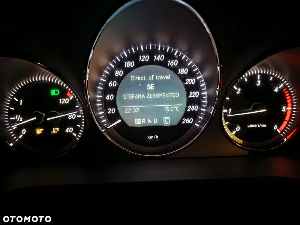 Mercedes-Benz Klasa C 250 T CDI DPF Automatik BlueEFFICIENCY Avantgarde - 37