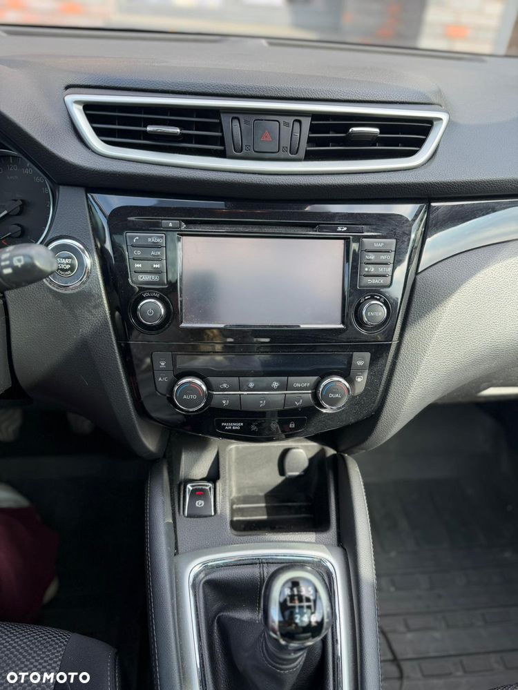 Nissan Qashqai 1.2 DIG-T Acenta EU6 - 8