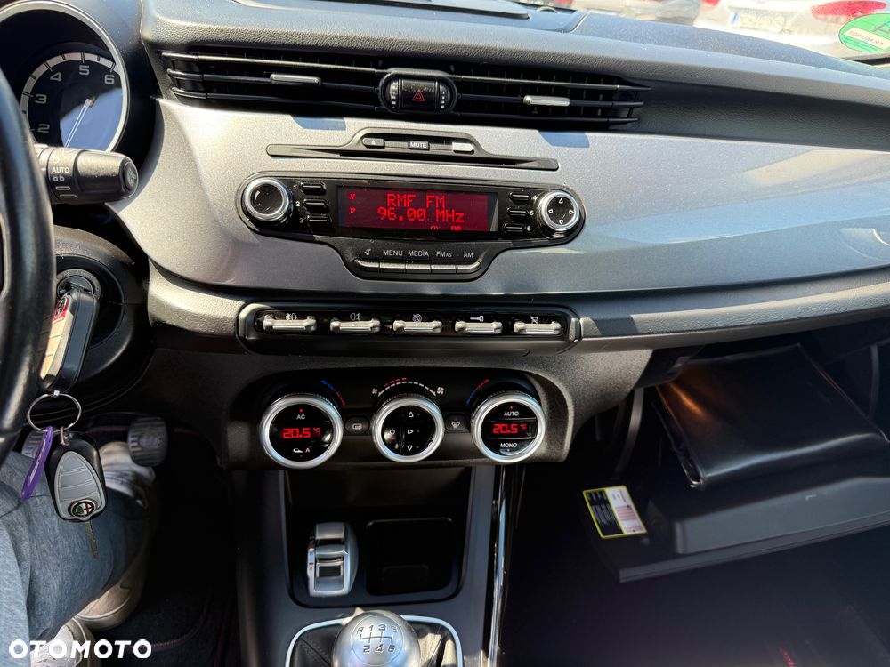 Alfa Romeo Giulietta 1.4 TB 16V Turismo - 24
