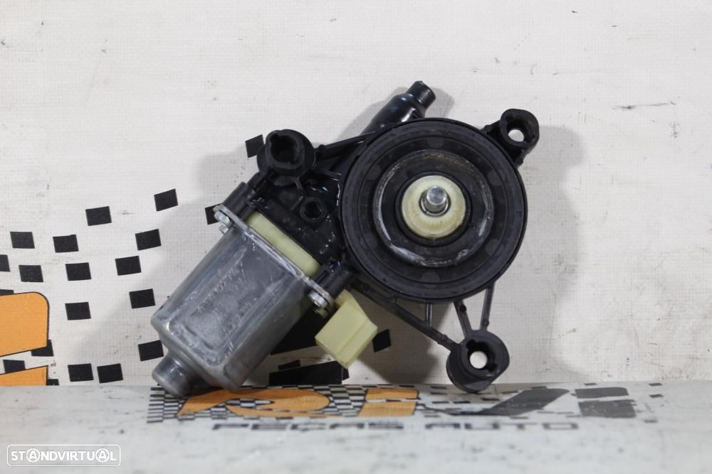 Motor Do Elevador De Vidro Frente Direito Seat Leon (5F1)  0130822718 - 2