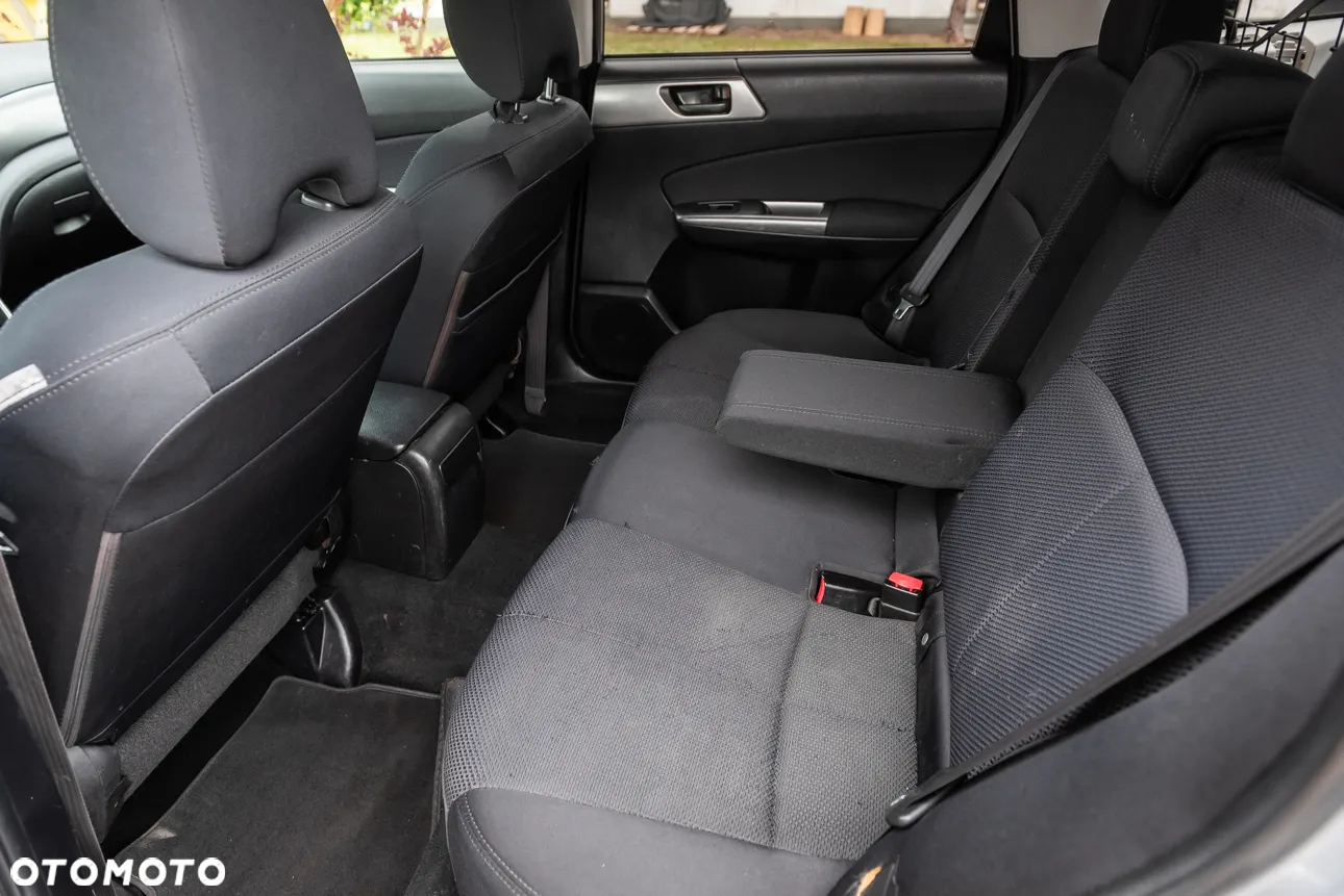 Subaru Forester 2.0X Trend - 18