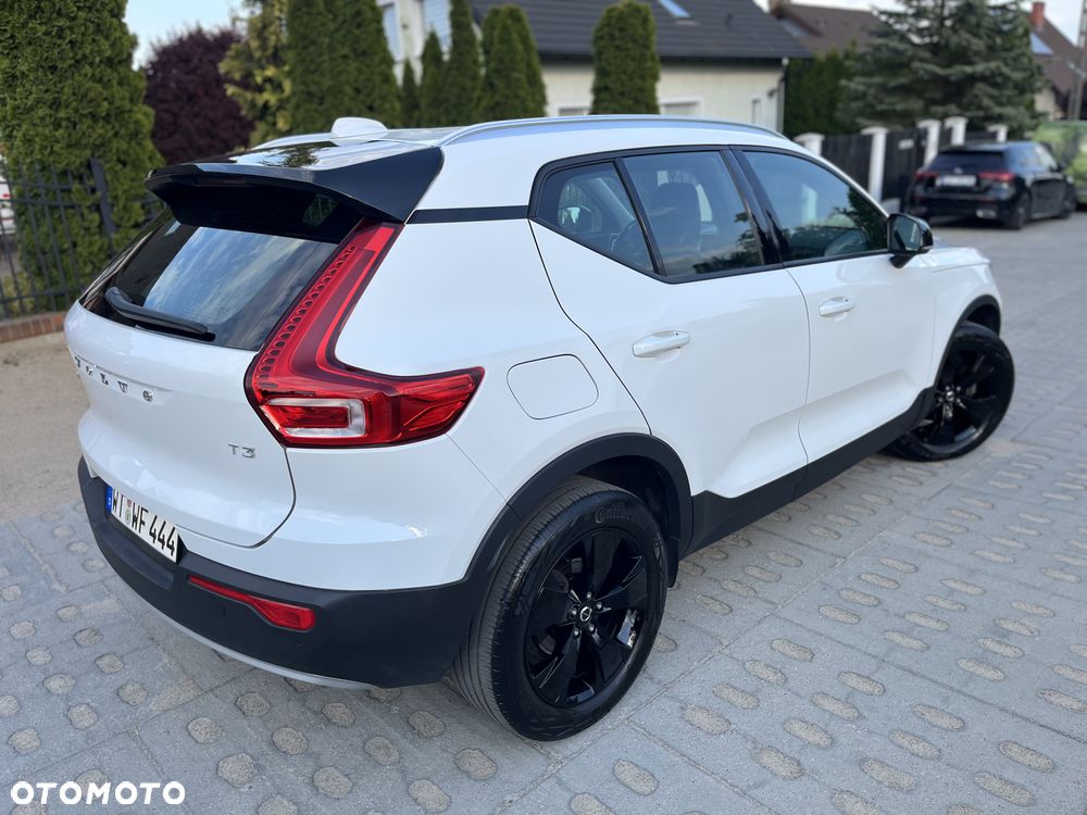 Volvo XC 40 T3 Momentum Pro - 3