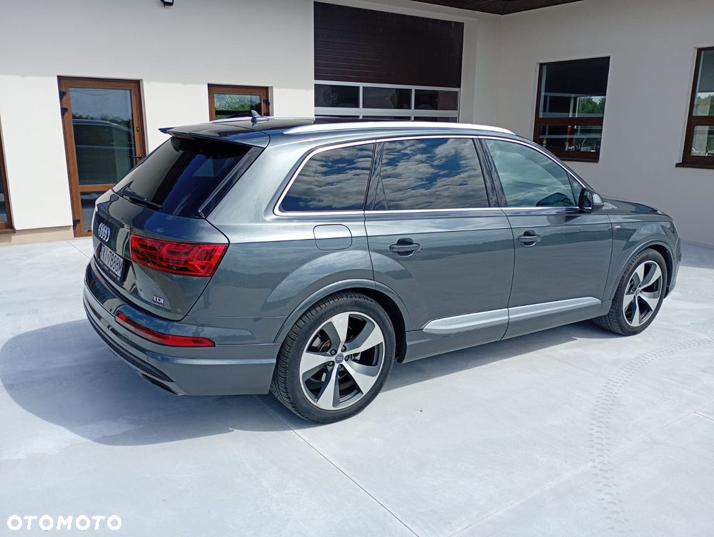 Audi Q7 - 7