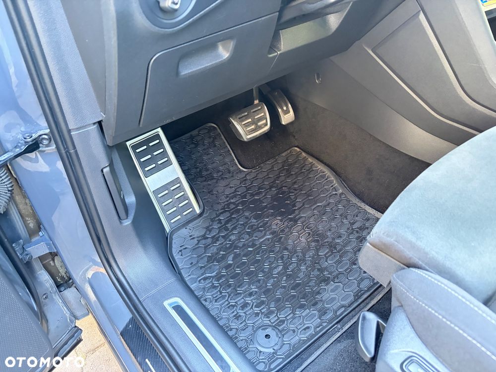 Volkswagen Tiguan - 19
