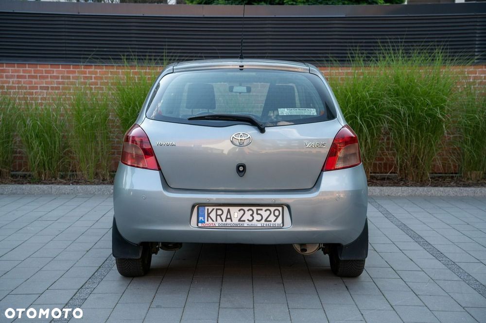 Toyota Yaris - 11